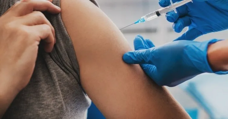 İngiltere’de 12-15 yaş arasındaki çocuklara tek doz aşı önerisi