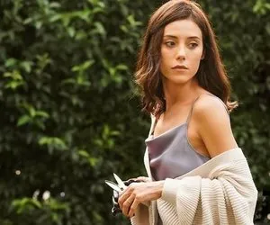 40 yaşındaki Cansu Dere 'Nereden nereye' dedirtti... Sadakatsiz'in Asya'sı Cansu Dere 20 yıldaki değişimi ile dudak uçuklattı!