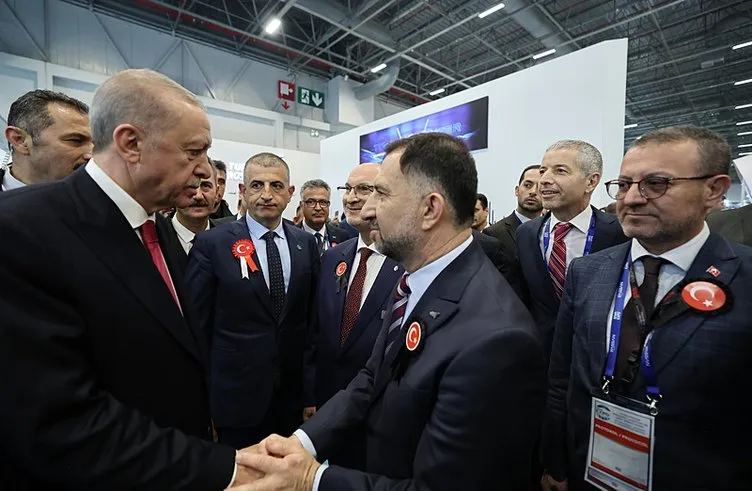 Başkan Erdoğan, SAHA EXPO fuarında stantları ziyaret etti