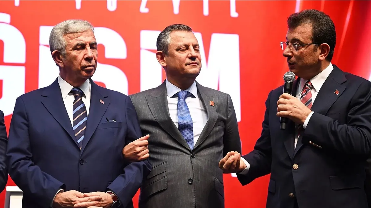 Ekrem İmamoğlu ile Mansur Yavaş'ın adaylık geriliminde yeni perde: Ön seçime adeta rest çekti!