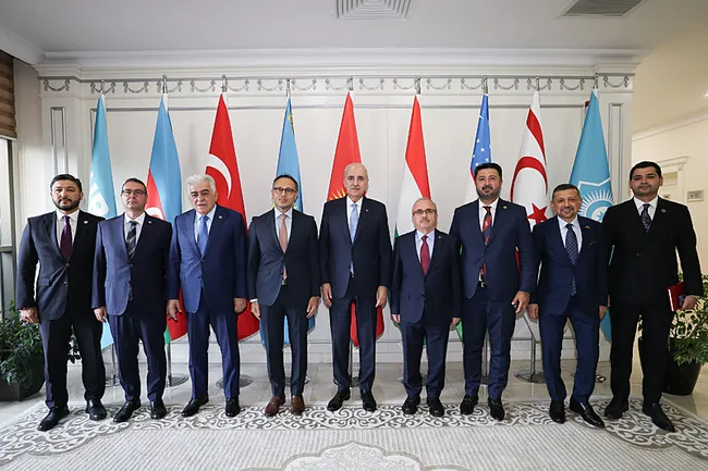 tbmm-baskani-kurtulmus-bakude-kuresel-gelismeler-turk-dunyasi-icin-firsatlar-taniyor-1782233901599.jpg TBMM Başkanı Kurtulmuş Bakü'de: