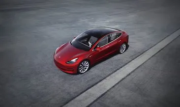 Tesla Model 3 kazadan böyle kurtuldu!
