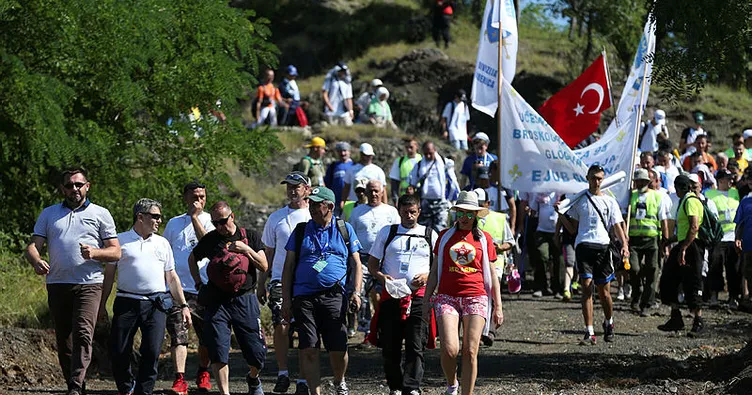 Ölüm yolunda Barış Yürüyüşü başladı