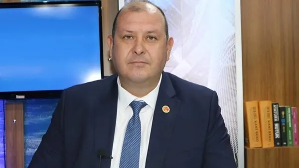 menderes-belediyesi-koy-yolunu-da-satiyor-1739895446831.jpeg
