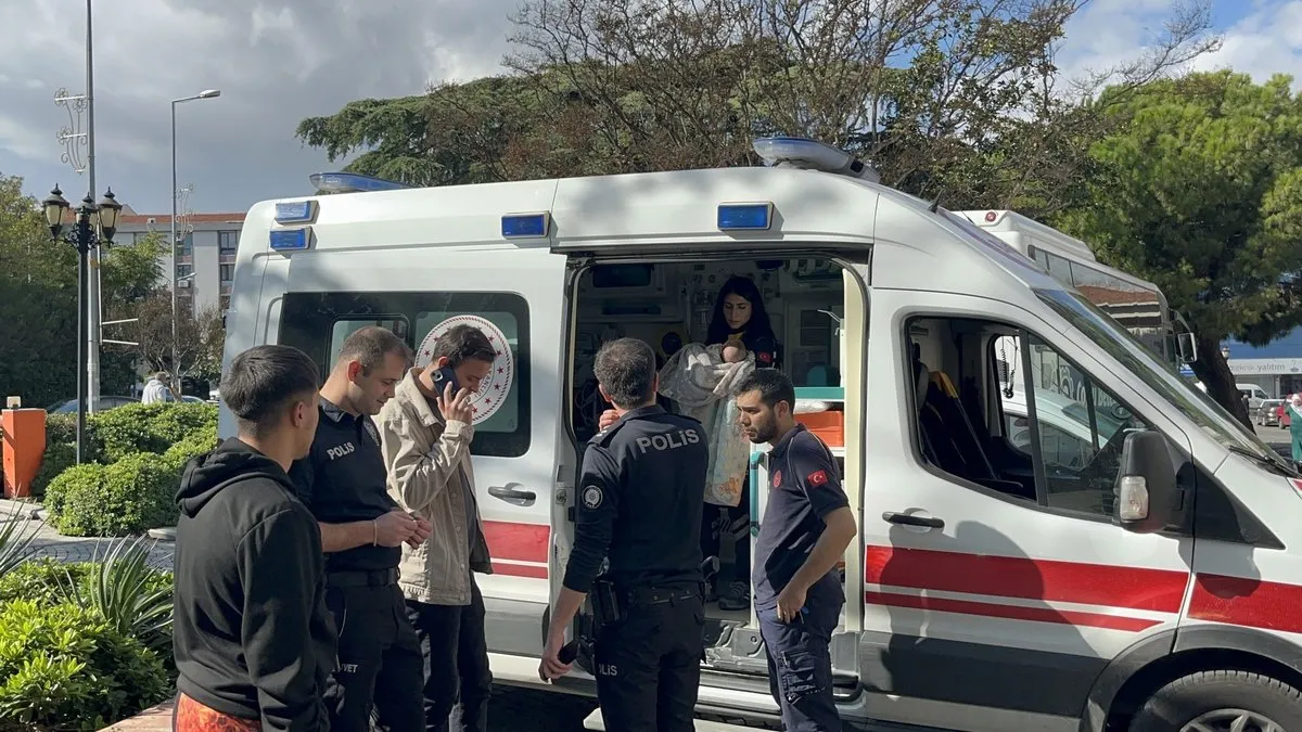 Tekirdağ’da vicdansız anne kan dondurdu: 2 aylık bebeğini bir yabancının kucağına bıraktı! Tekirdağ’da vicdansız anne kan dondurdu: 2 aylık bebeğini bir yabancının kucağına bıraktı!