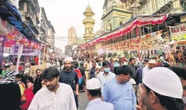 Müslümanların evlerini yıkıyorlar