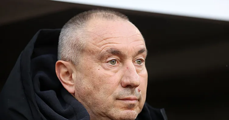 Göztepe’de Stoilov’dan taraftara mesaj!