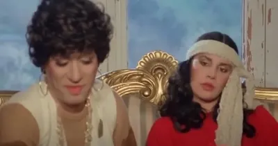 Güzelliğinden hiçbir şey kaybetmedi! 62’lik Çiğdem Tunç son haliyle büyüledi!