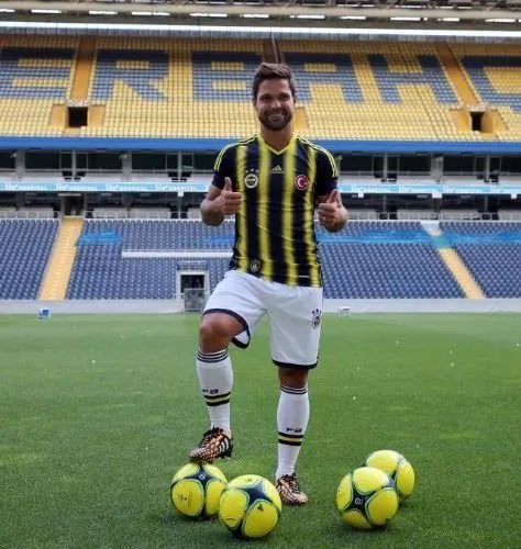 Fenerbahçe’de Diego Ribas imza attı