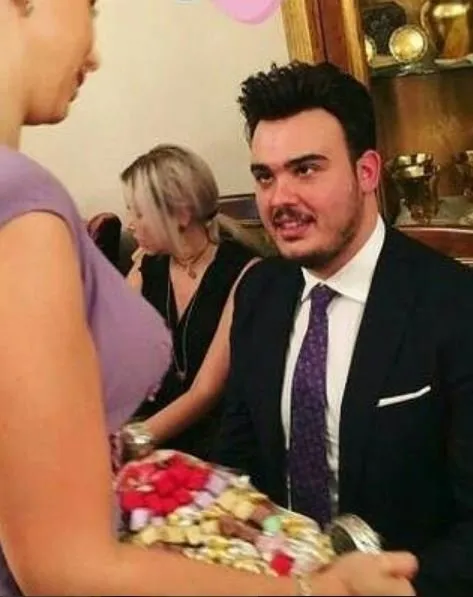 Mustafa Ceceli'nin kardeşi Sinan Ceceli ile Büşra Özdiş nişanlandı