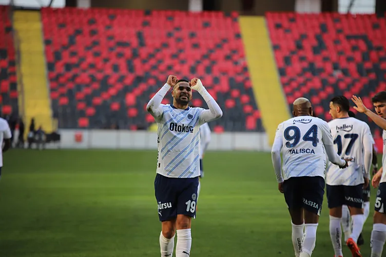 Son dakika haberi: Fenerbahçe bir türlü ikna edemedi! İşte ayrılığın 4 nedeni...