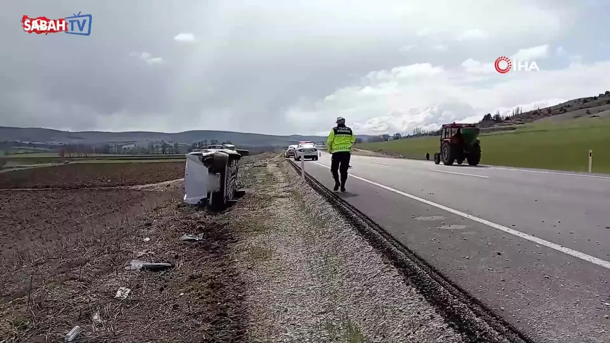 Tokat’ta kaza yapan otomobil devrildi: 3 yaralı Tokat’ta kaza yapan otomobil devrildi: 3 yaralı