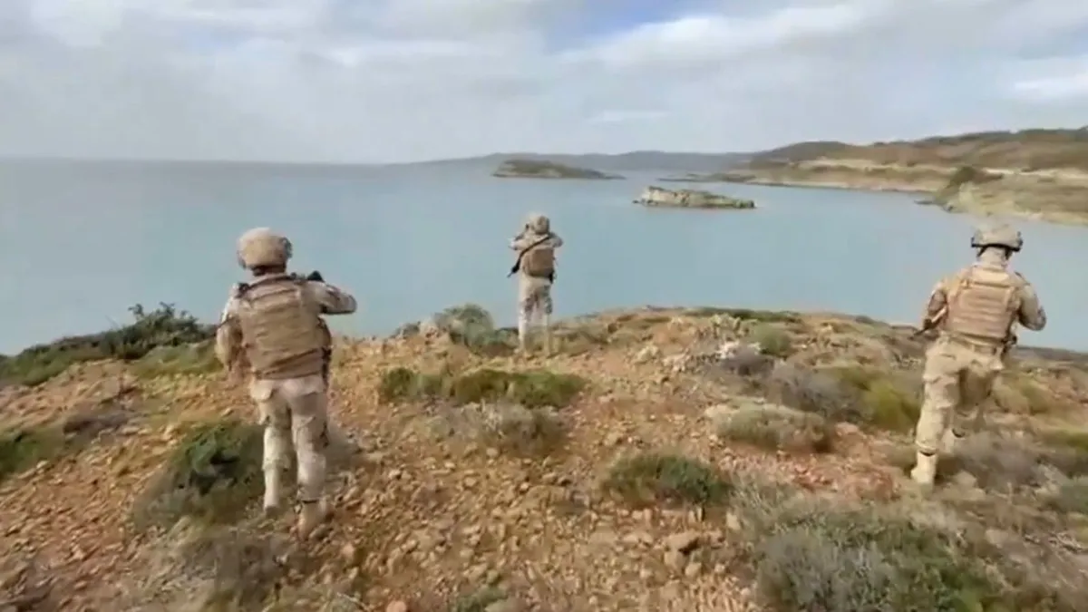 24 İlde göçmen kaçakçılığı organizatörlerine operasyon: 89 tutuklama 24 İlde göçmen kaçakçılığı organizatörlerine operasyon: 89 tutuklama