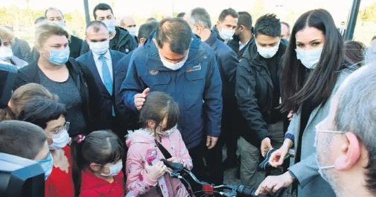 Bakan Kurum’dan anlamlı hediye