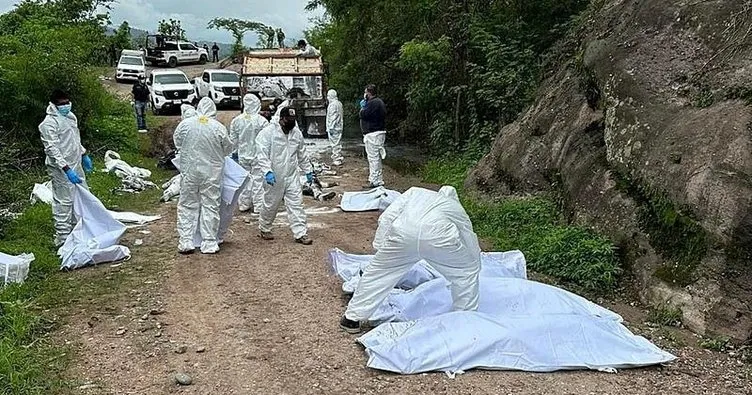 Meksika’da bir kamyonda 19 ceset bulundu