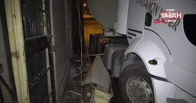 İstanbul’da Abdurrahim Albayrak’ın annesinin yaşadığı binaya tanker çarptı | Video