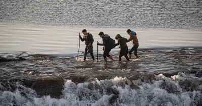 Yunan sınırındaki mülteciler Avrupa’nın uykusunu kaçırdı!