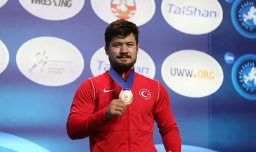 Milli güreşçi Ali Cengiz dünya üçüncüsü oldu!