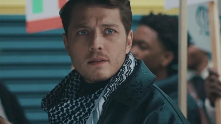 Cem Adrian’dan Aynı Yağmur Altında için özel şarkı ‘Bir Kuş Uçar’ | Video