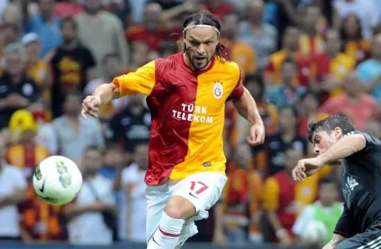 Galatasaray’dan ’yeni Ujfalusi’ hamlesi!