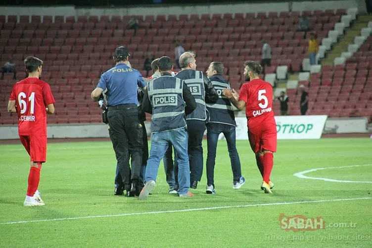 Balıkesirspor Baltok - Ümraniyespor maçında hakeme saldırı!