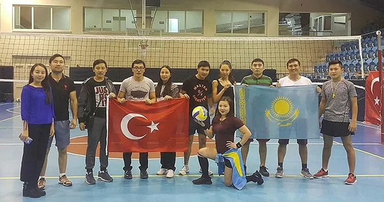 OMÜ’nün Kazak öğrencileri Ankara’dan derece ile döndü