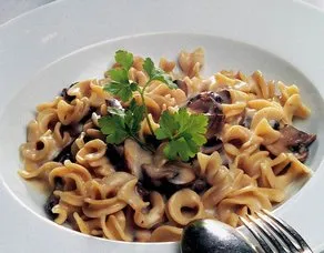 Krem Mantar Soslu Kepekli Tagliatelle