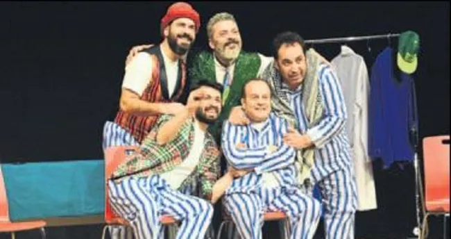 Pijamalı Adamlar yeniden sahnede