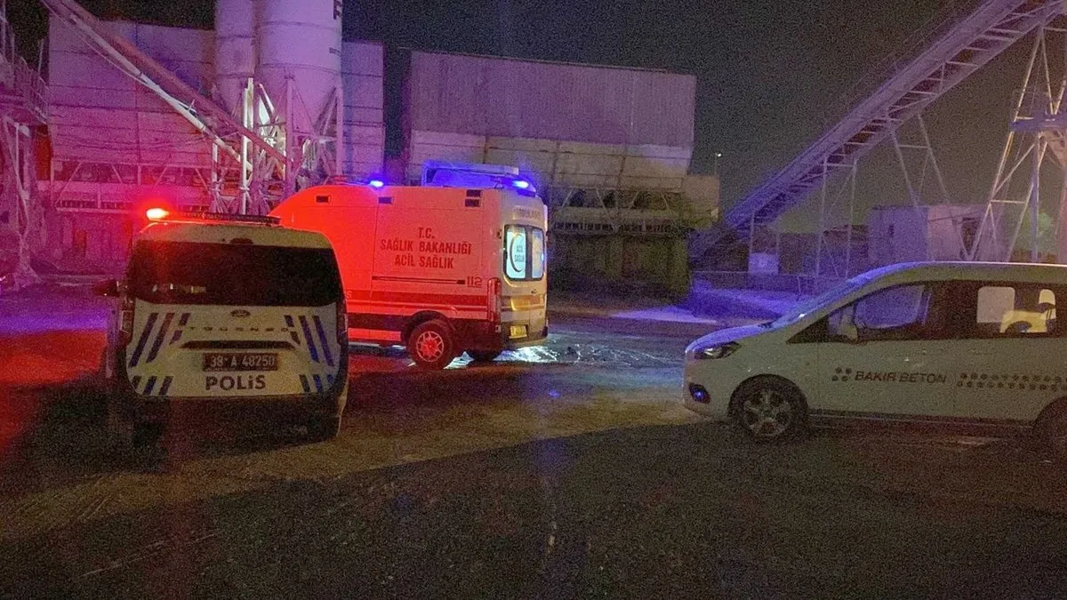Kayseri'de basınçla fırlayan beton mikserinin kapağı şoförü hayatından etti