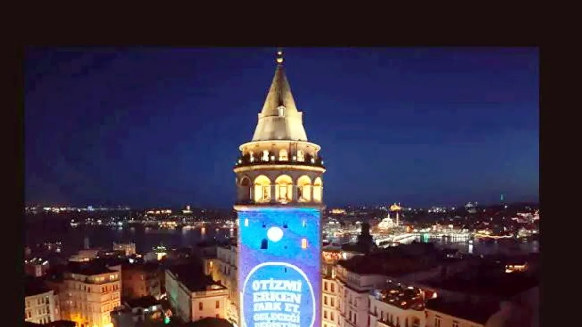 Dünya otizm farkındalık gününde sembol yapılar mavi kırmızı renklerle ışıklandırıldı Dünya otizm farkındalık gününde sembol yapılar mavi kırmızı renklerle ışıklandırıldı