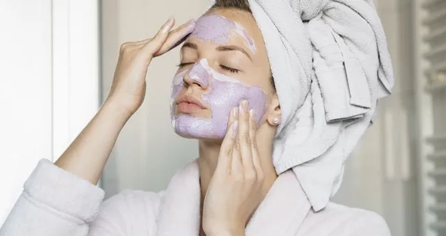 yuzdeki delikler neden olur ve nasil gecer yuzdeki delikler icin dogal maske ve krem onerileri saglik haberleri