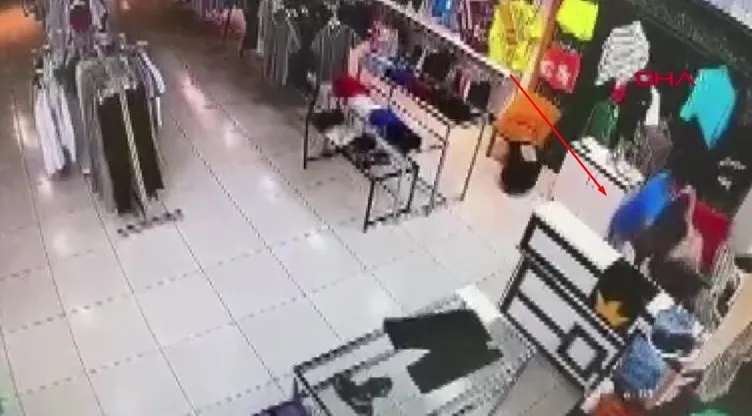Giyim mağazasında inanılmaz görüntü: 19 yaşındaki nişanlısını yere düşürüp kabusu yaşattı!