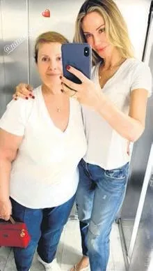 Ünlü isimler Anneler Günü’nü böyle kutladı! Oktay Kaynarca’dan anlamlı mesaj...