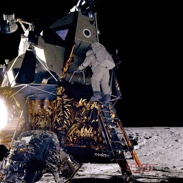 NASA duyurdu! Ay'a giden astronotlar...