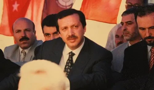 Cumhurbaşkanı Recep Tayyip Erdoğan'ın yaşamı ve siyasi kariyeri