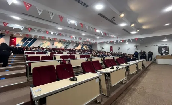 cigli-belediye-meclisinde-butce-toplantisi-yapilamadi-ak-partiden-tepki-1791968403717.jpg