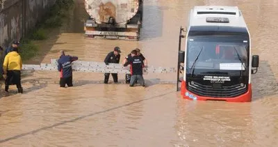 Şırnak’ta sağanak etkili oldu! Cadde ve sokaklar göle döndü, birçok ev ve iş yerini su bastı