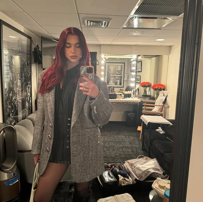 Dünyaca ünlü ismin nişanlandığı konuşuluyordu! Dua Lipa’nın nişan yüzüğü ortaya çıktı