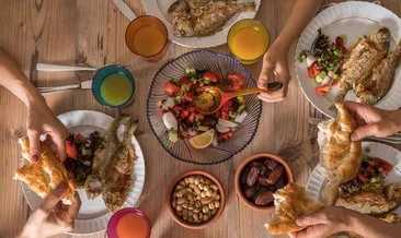 Beslenme uzmanları anlattı: Ramazan’da şerbetli tatlılar yerine meyve tercih edin