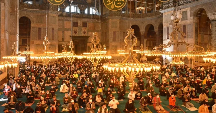 87 yıl sonra Ayasofya Camii’nde Ramazan Bayramı coşkusu