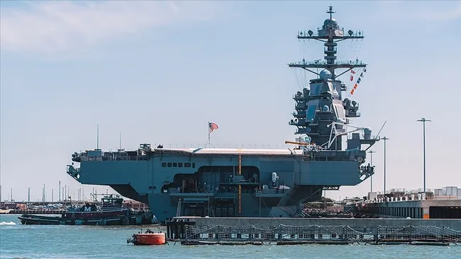 venezuela-operasyonundan-sonra-hurmuze-gitmisti-uss-gerald-r-ford-ucak-gemisi-abdye-dondu-1778953242616.jpg