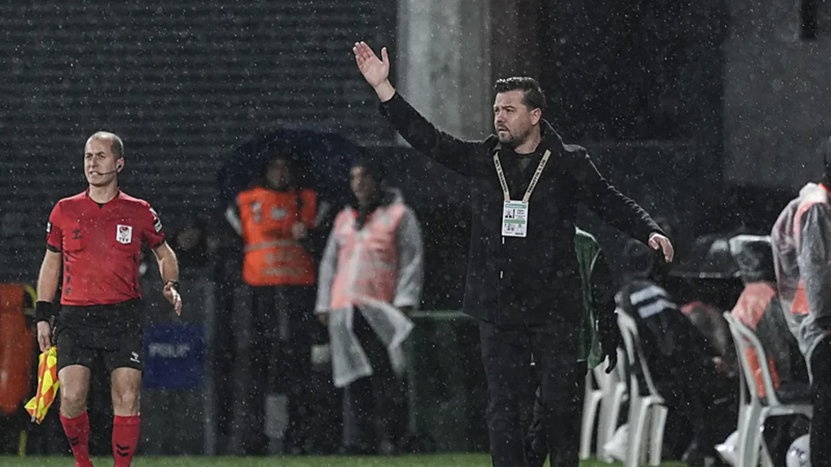 Uğur Uçar: Bu takımı Süper Lig’e çıkarmak için çalışacağız! Uğur Uçar: Bu takımı Süper Lig’e çıkarmak için çalışacağız!