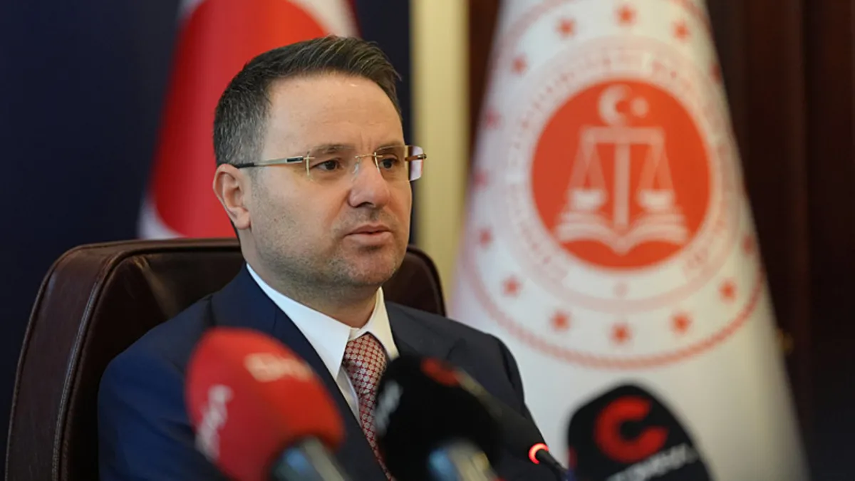 Adalet Bakanı Akın Gürlek konuşma yaparken