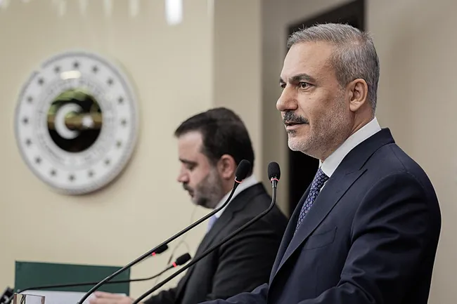 son-dakika-bakan-fidan-bugun-uzlasi-olursa-gazzede-ateskes-ilan-edilecek-1759947274126.jpeg SON DAKİKA | Bakan Fidan: Bugün uzlaşı olursa Gazze'de ateşkes ilan edilecek