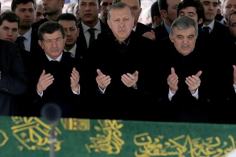 Abdullah Gül kayınpederini son yolculuğuna uğurladı