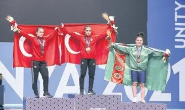 Halterde tam 9 madalya