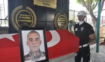 Merdivenden düşerek ölen özel harekat polisi toprağa verildi #adana Merdivenden düşerek ölen özel harekat polisi toprağa verildi #adana