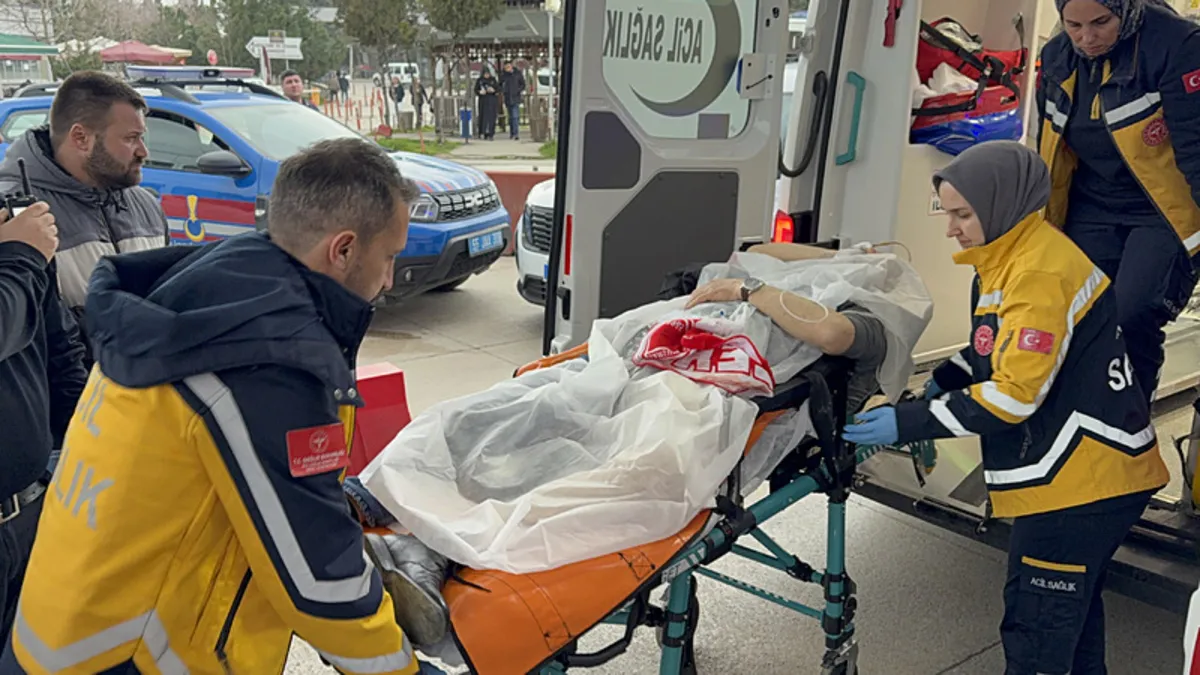 Samsun’da mezarlıkta silahlı saldırı: 1 kişi yaralandı! Samsun’da mezarlıkta silahlı saldırı: 1 kişi yaralandı!