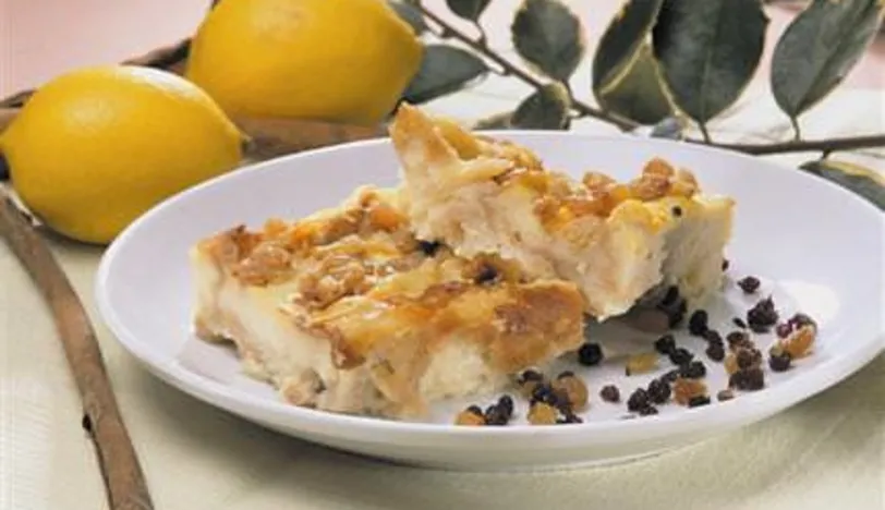 Bread and Butter Pudding(Tereyağlı ekmek pudingi)
(İngiliz Mutfağı'nda)