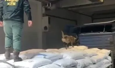 25 kişilik narkotik ekibinin 15 saatlik azmi! 25 ton nişasta arasından 30 milyon liralık eroin çıktı #hakkari